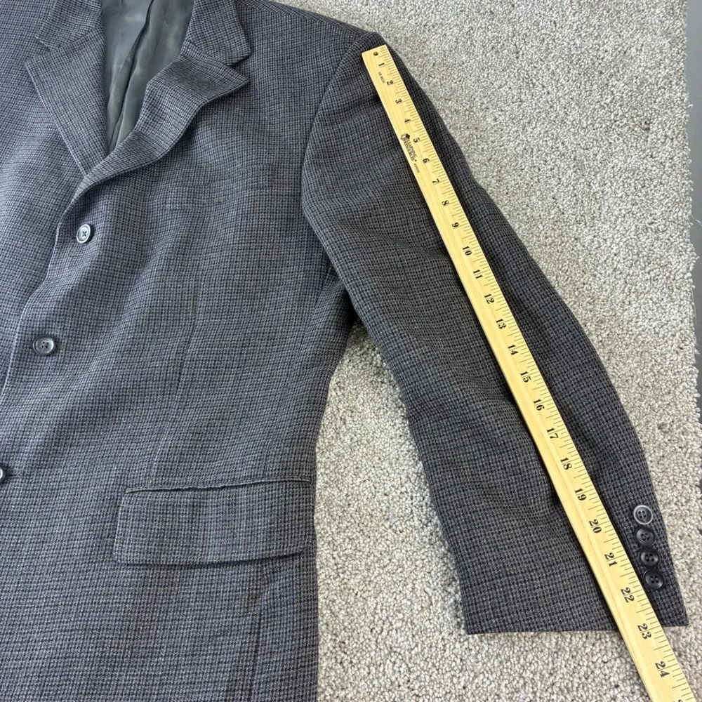 Oscar de la Renta measurements sleeve